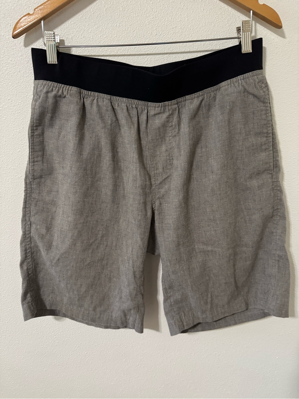 Prana Vaha Performance Short Light Gray Hemp Blend Pull On Workout-Medium